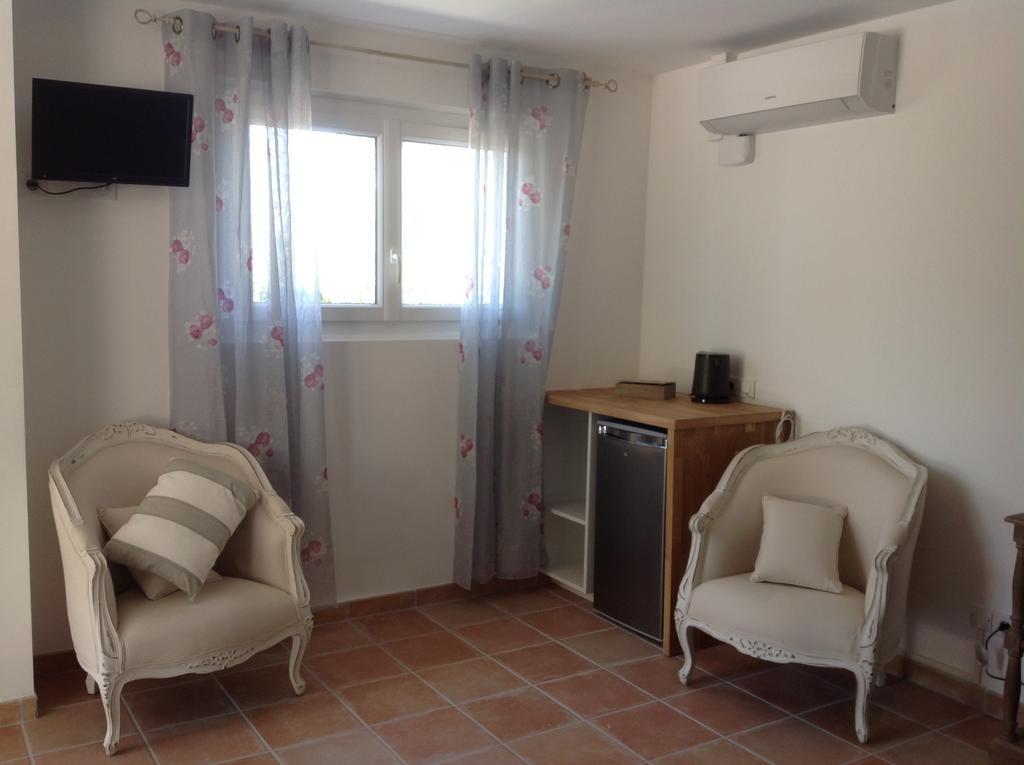 Le Patio Fleuri Hotel Lorgues Ruang foto
